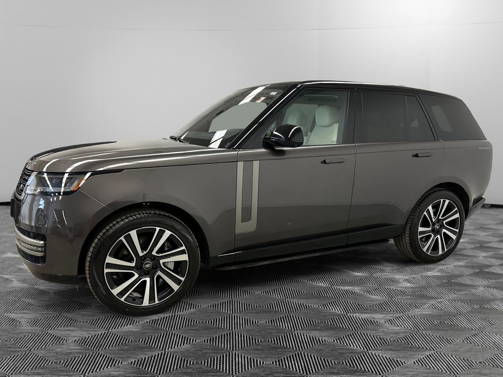 Used 2023 Land Rover Range Rover SE image 2