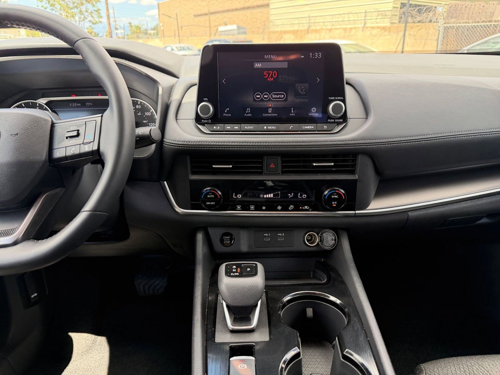 Used 2025 Nissan Rogue SV FWD image 17