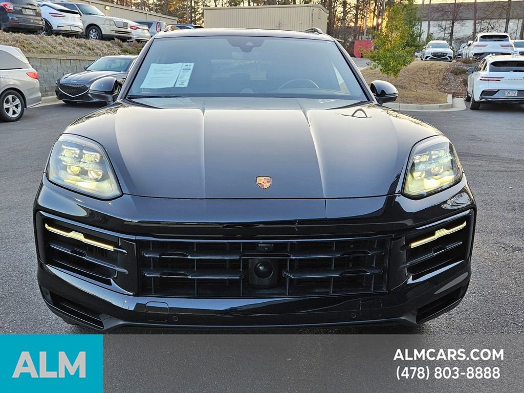 Used 2024 Porsche Cayenne S image 3