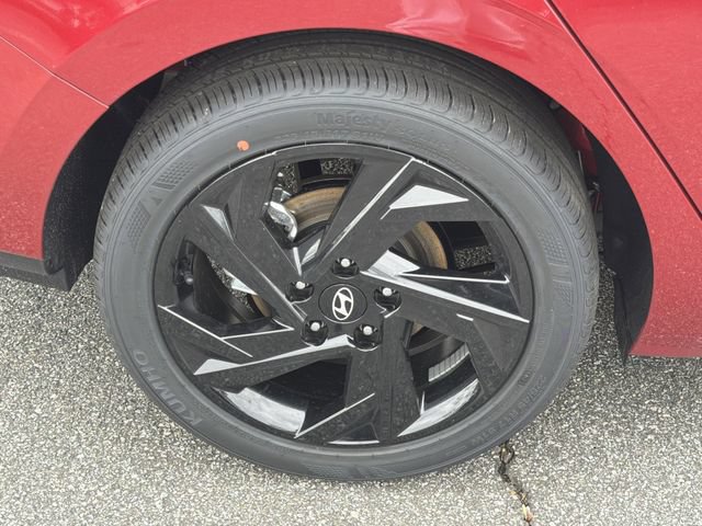 New 2026 Hyundai Elantra Sport FWD image 17