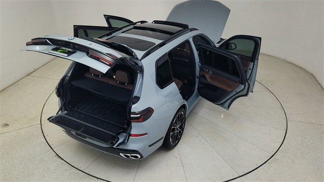 Used 2025 BMW X7 M60i image 90