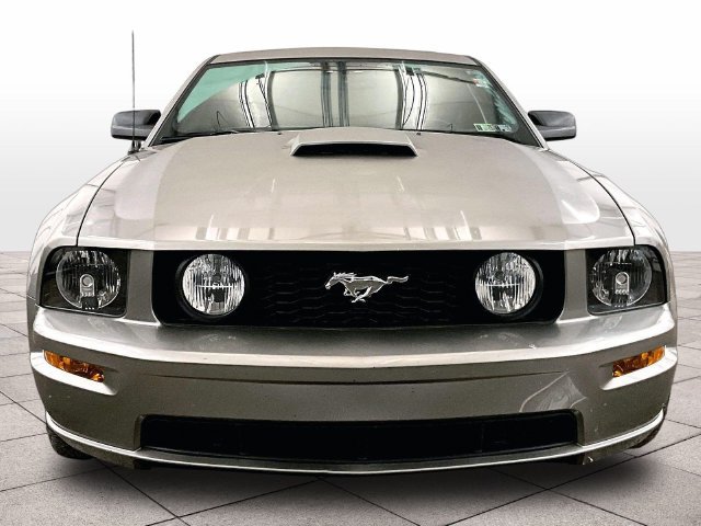 Used 2009 Ford Mustang GT Premium RWD image 3