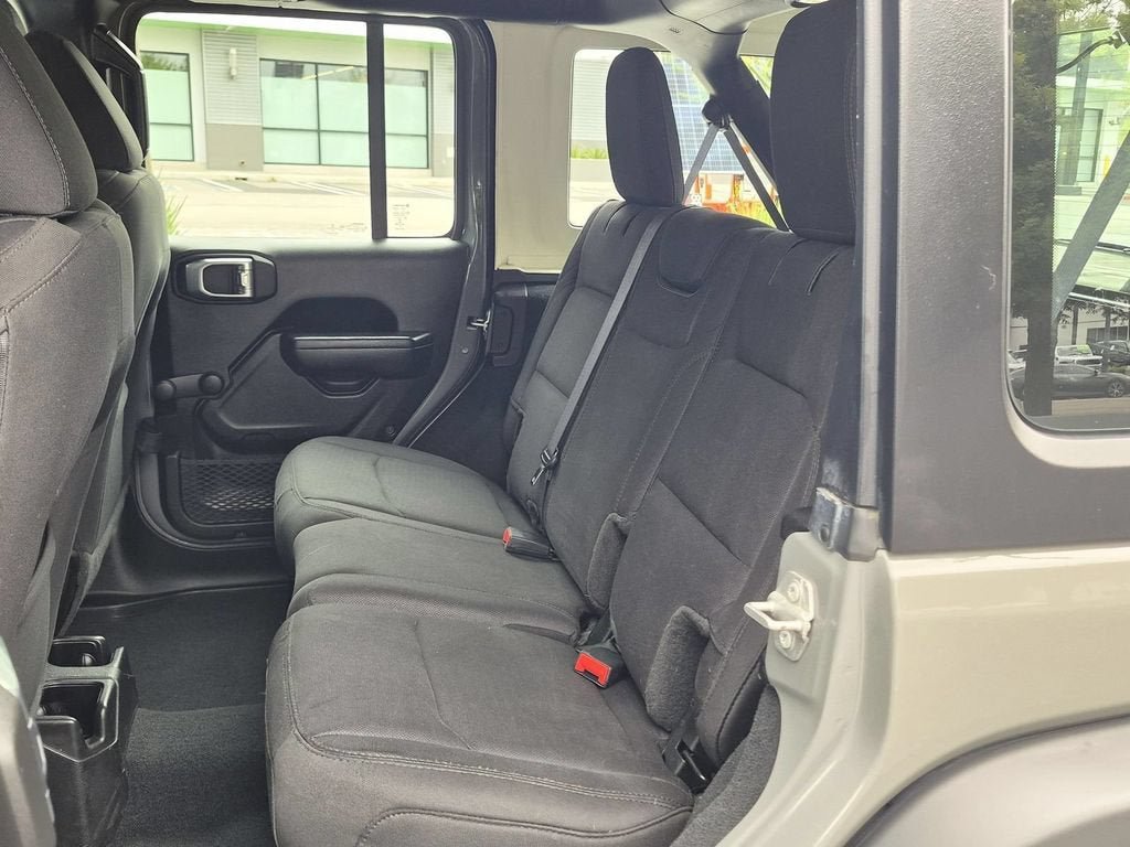 Used 2022 Jeep Wrangler Unlimited Sport AWD/4WD image 27