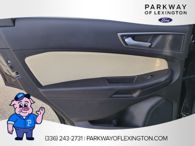 Used 2016 Ford Edge SE FWD image 26