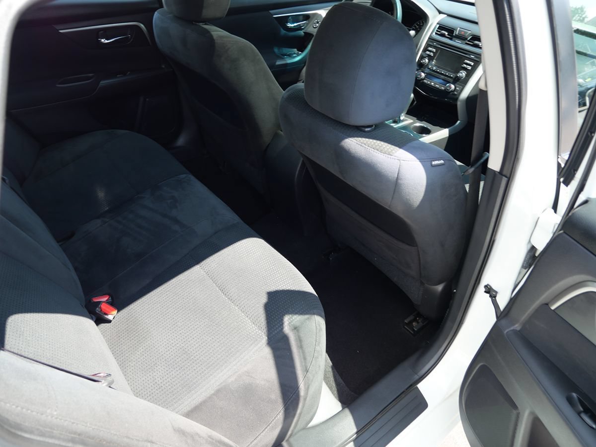 Used 2015 Nissan Altima 2.5 SV FWD image 22
