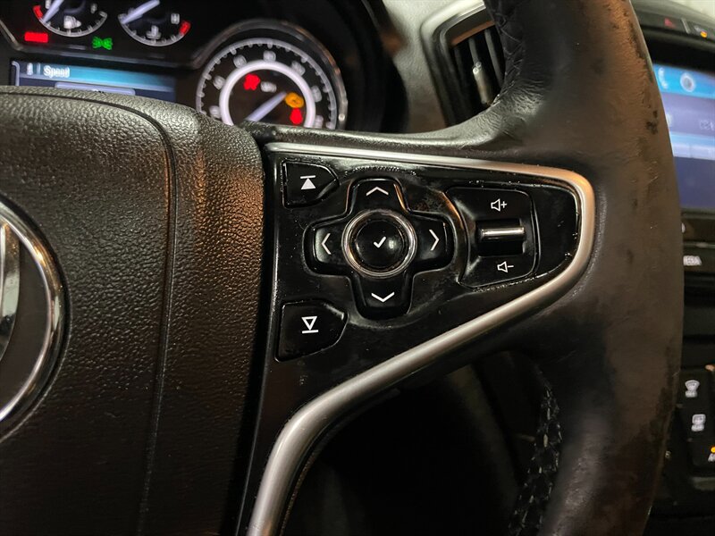 Used 2015 Buick Regal Premium FWD image 12