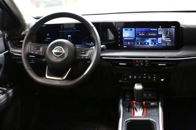 New 2025 Nissan Kicks SR w/ SR Premium Package image 14