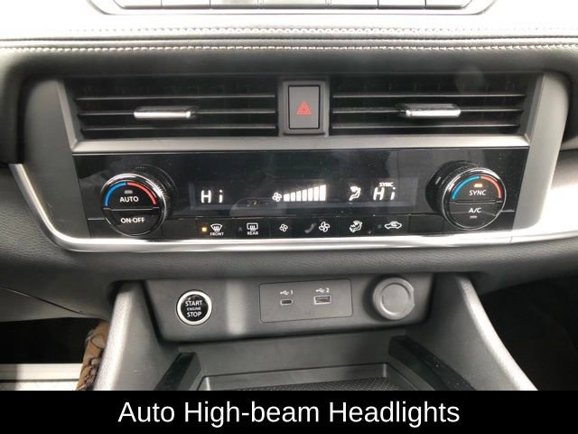 Used 2023 Nissan Rogue SV image 19