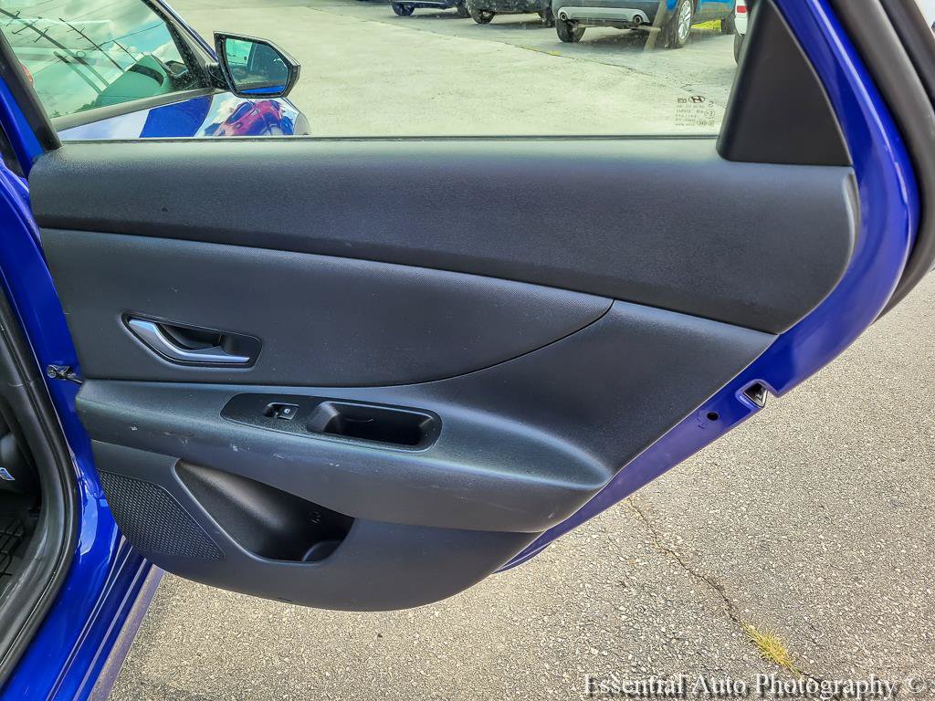 Used 2022 Hyundai Elantra SEL FWD image 30
