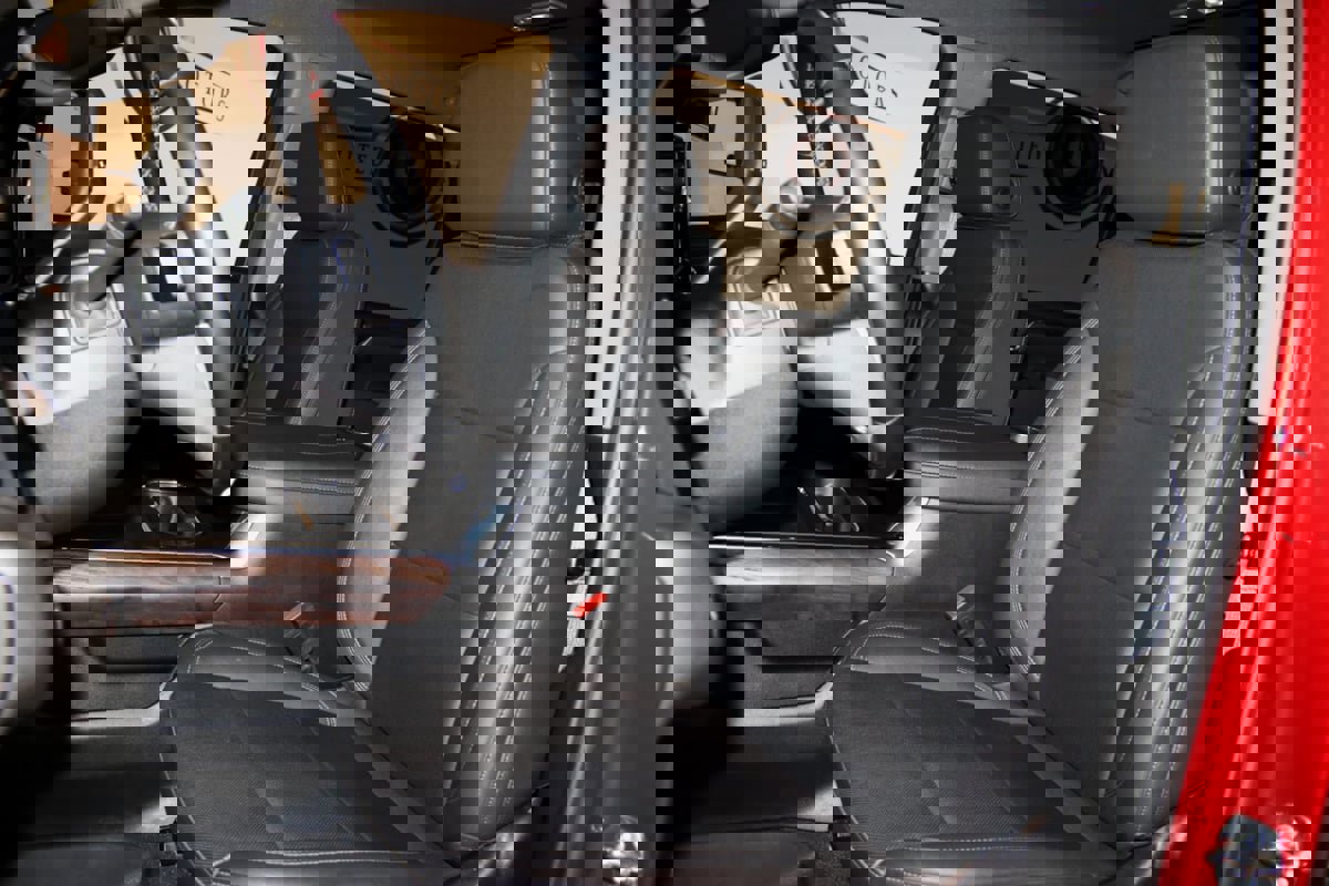 Used 2025 GMC Sierra 3500 SLT w/ SLT Premium Package image 46