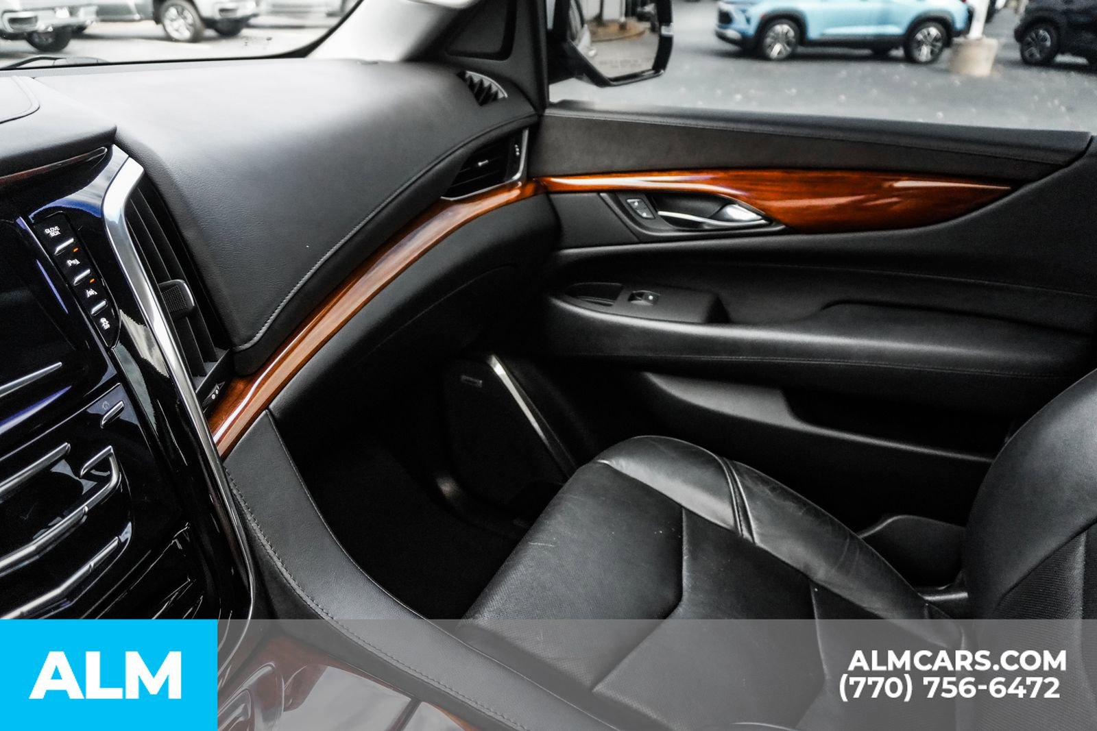 Used 2016 Cadillac Escalade Luxury image 45