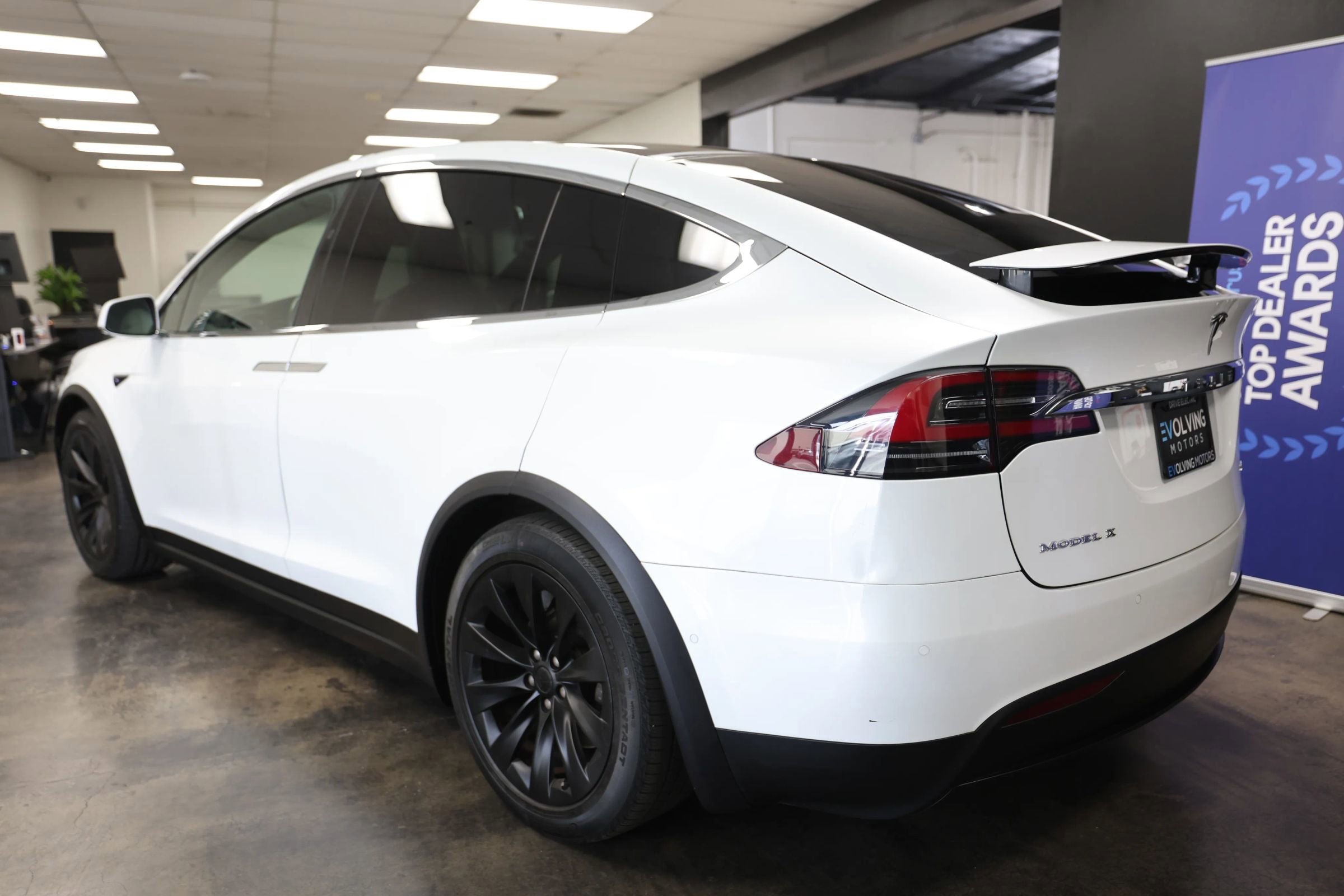 Used 2017 Tesla Model X 75D AWD/4WD image 10