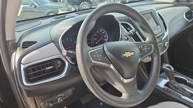 Used 2021 Chevrolet Equinox LS FWD image 11