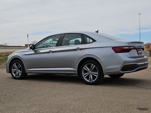 Used 2024 Volkswagen Jetta SE image 8