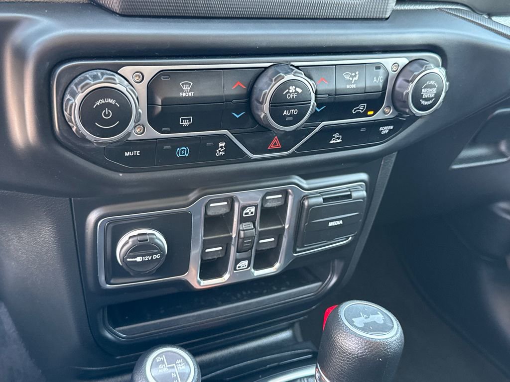 Certified 2023 Jeep Wrangler Unlimited AWD/4WD image 30