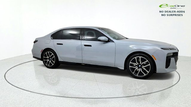 Used 2025 BMW 740i RWD image 10
