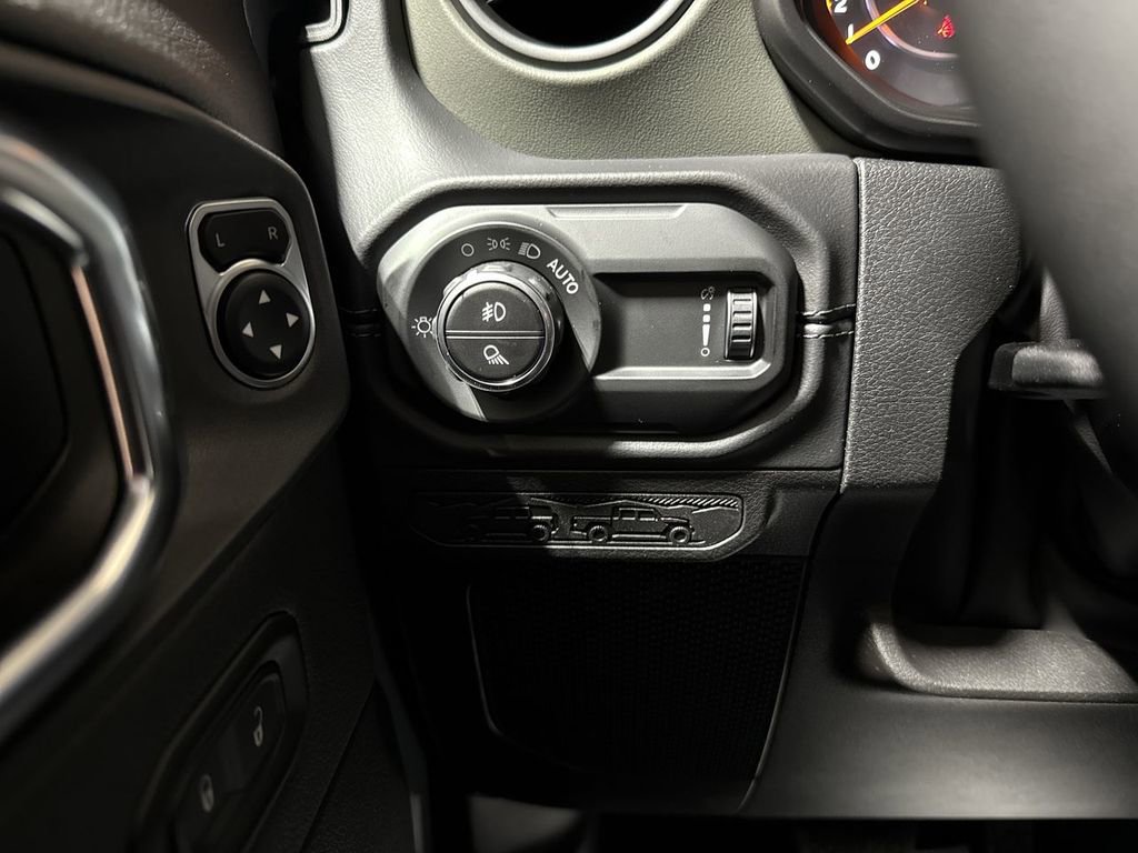 New 2026 Jeep Gladiator Mojave image 17