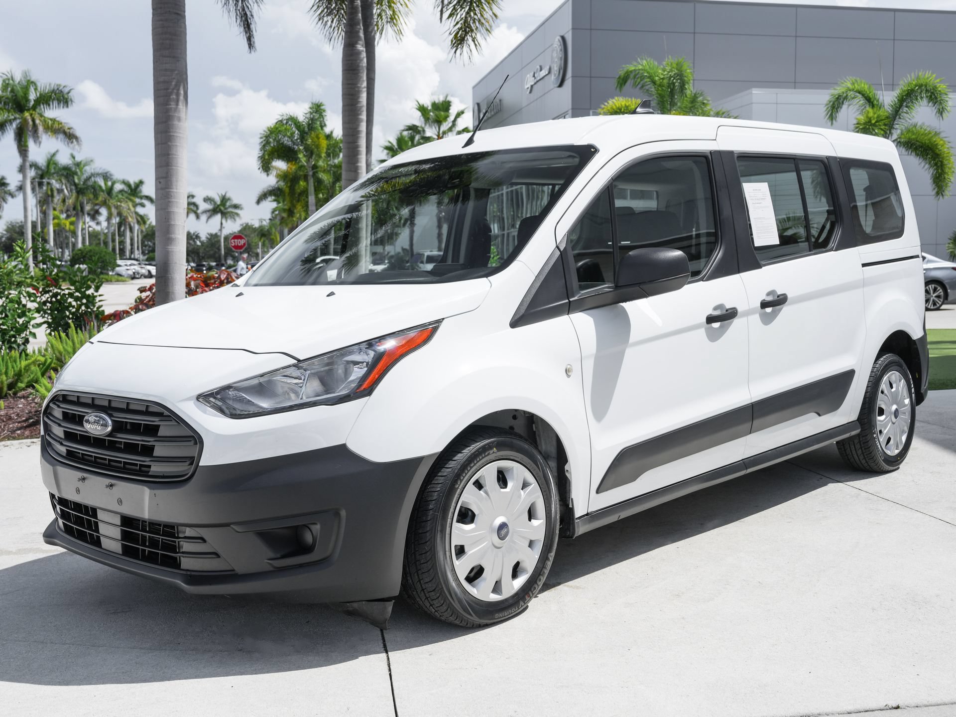 Used 2023 Ford Transit Connect XL FWD image 6