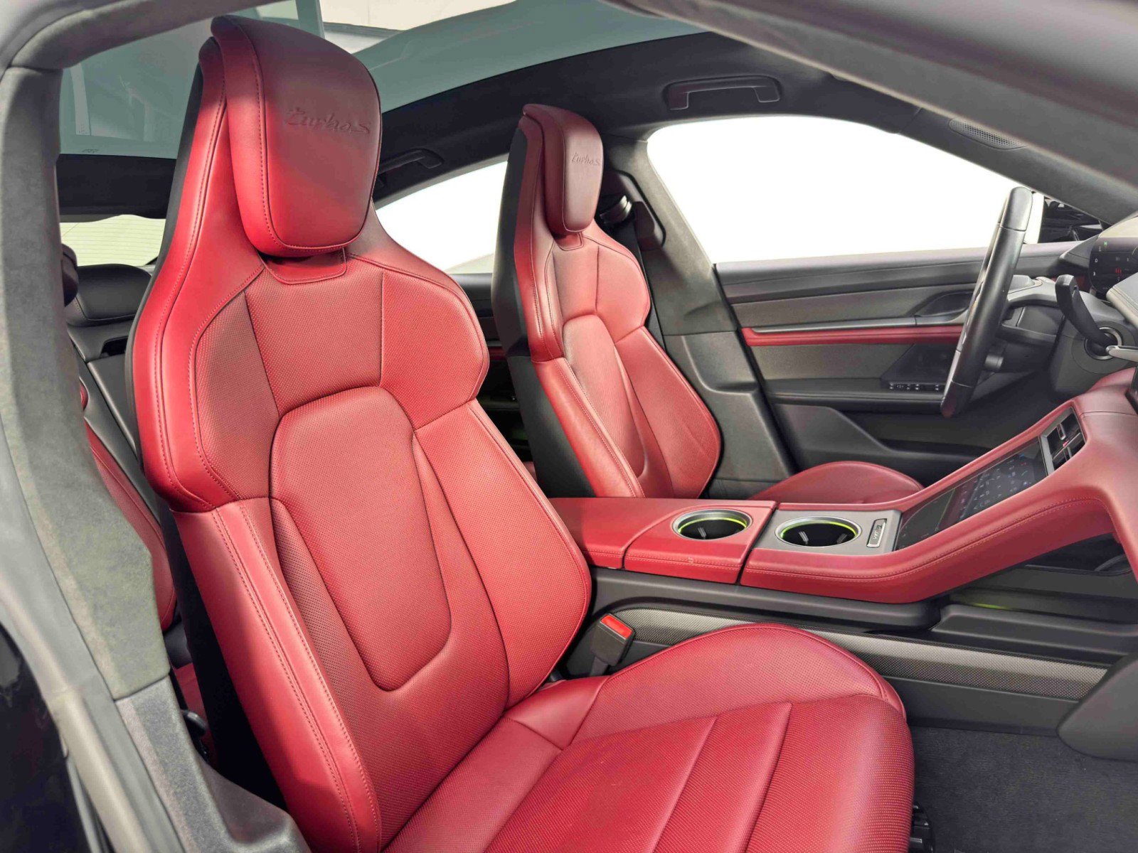 Used 2022 Porsche Taycan Turbo S image 42