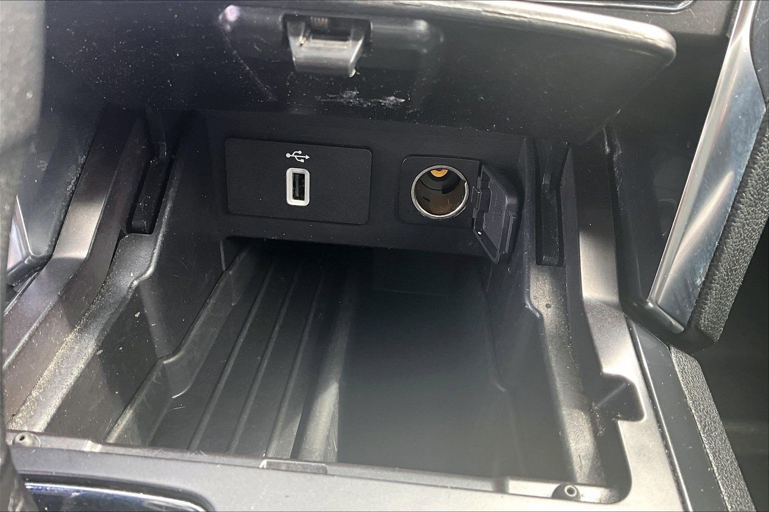 Used 2019 Ford Explorer Sport w/ Equipment Group 401A AWD/4WD image 16