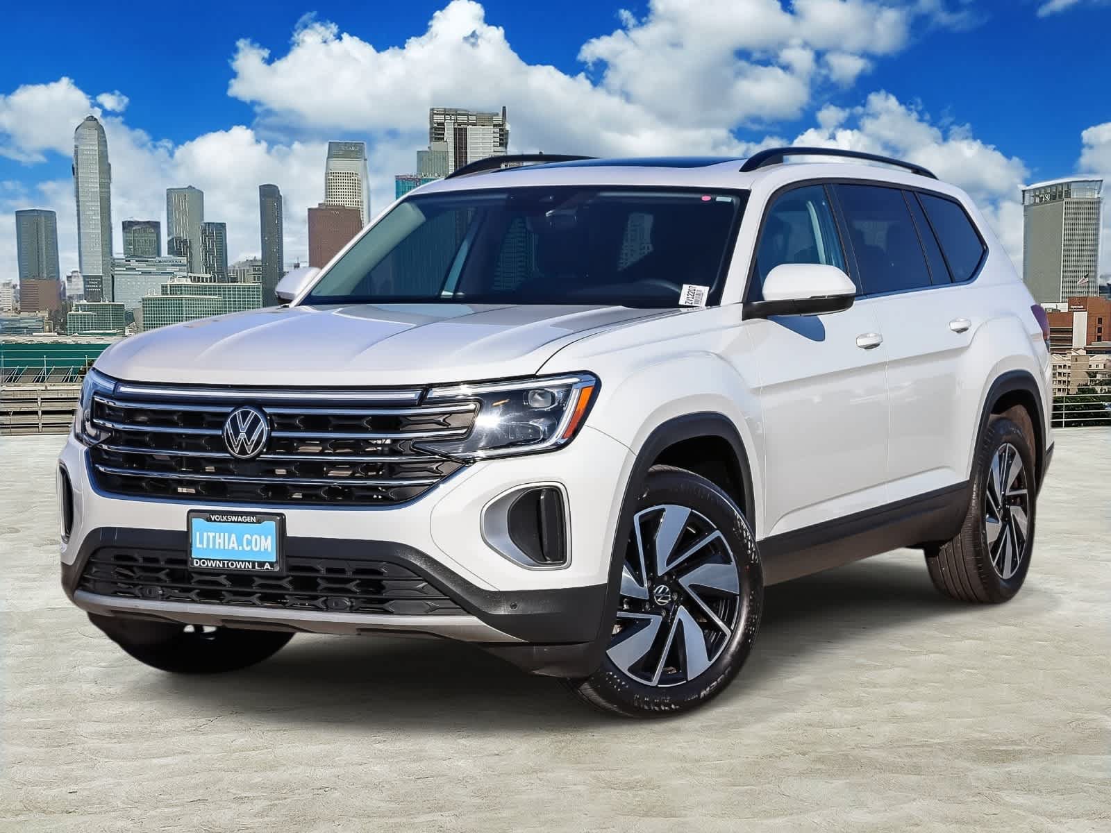Certified 2024 Volkswagen Atlas SE w/ Panoramic Sunroof Package FWD image 1