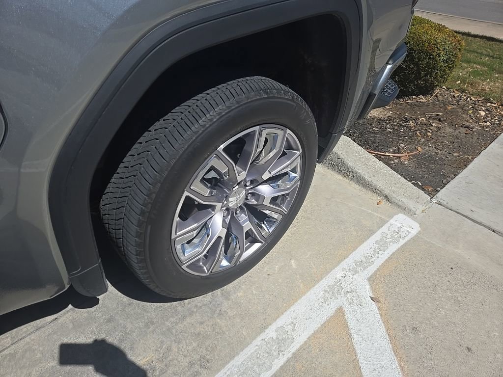 Used 2024 GMC Sierra 1500 Denali w/ Denali Reserve Package image 9