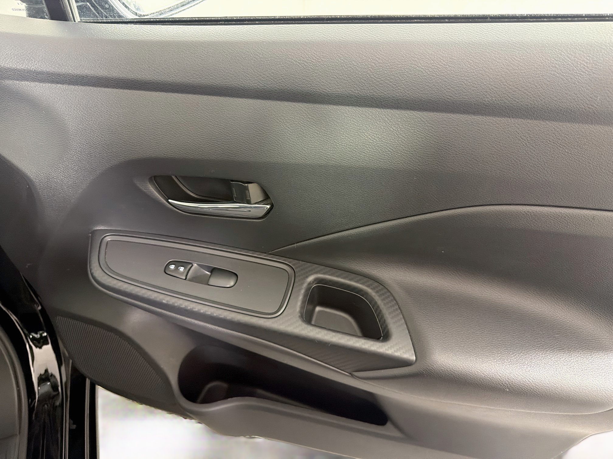 Used 2024 Nissan Versa SV FWD image 29