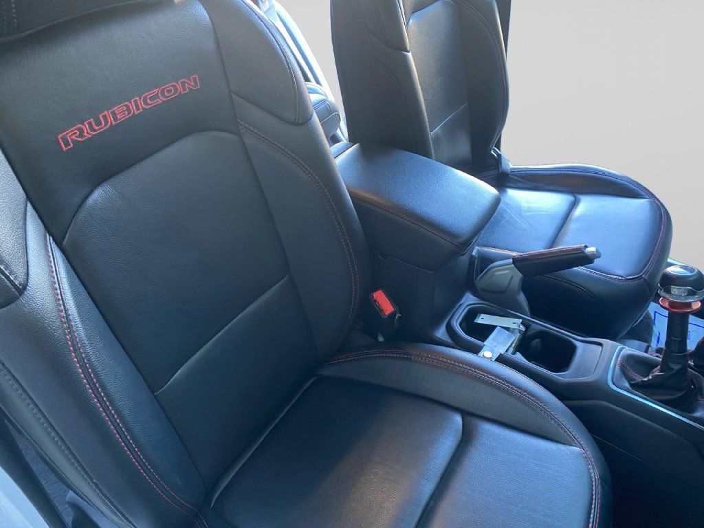 Used 2021 Jeep Wrangler Unlimited Rubicon AWD/4WD image 11