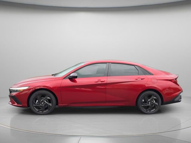 Certified 2026 Hyundai Elantra Sport FWD image 3