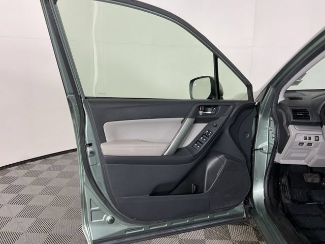 Used 2014 Subaru Forester 2.5i Limited AWD/4WD image 12