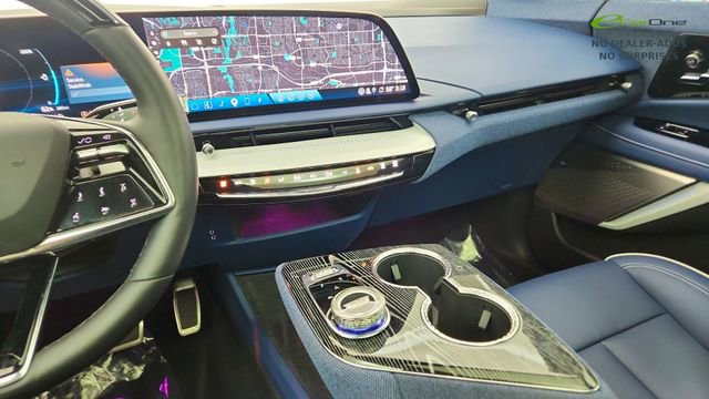 Used 2025 Cadillac Optiq Sport 2 image 45