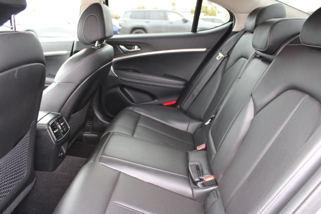 Used 2022 Genesis G70 2.0T RWD image 36