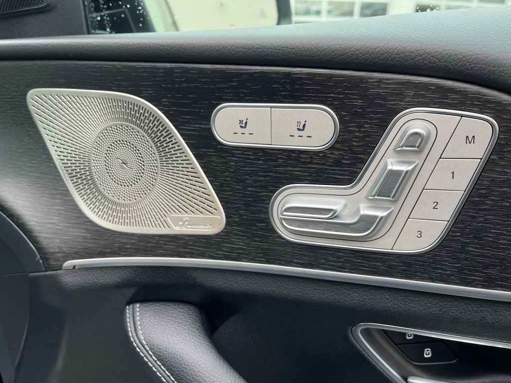 Certified 2025 Mercedes-Benz GLS 450 4MATIC image 16