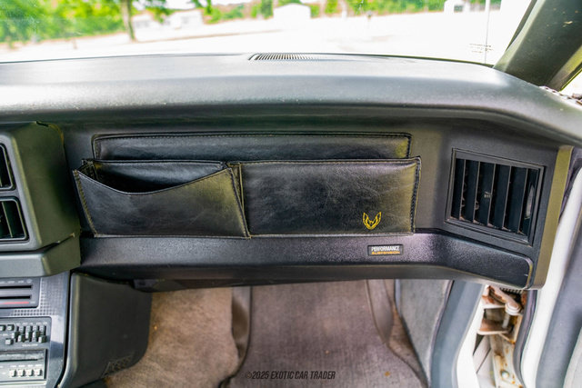 Used 1989 Pontiac Firebird Trans Am RWD image 40