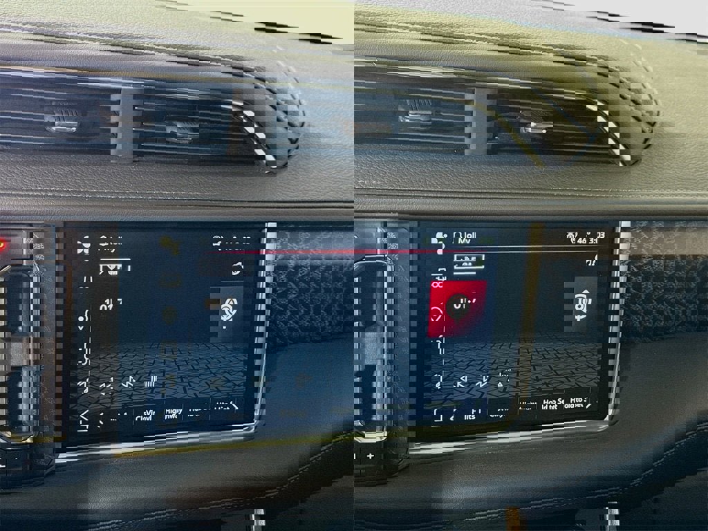 Certified 2024 GMC Yukon Denali image 10