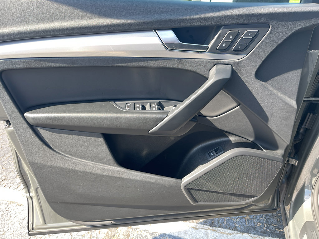 Used 2025 Audi Q5 2.0T Premium image 21