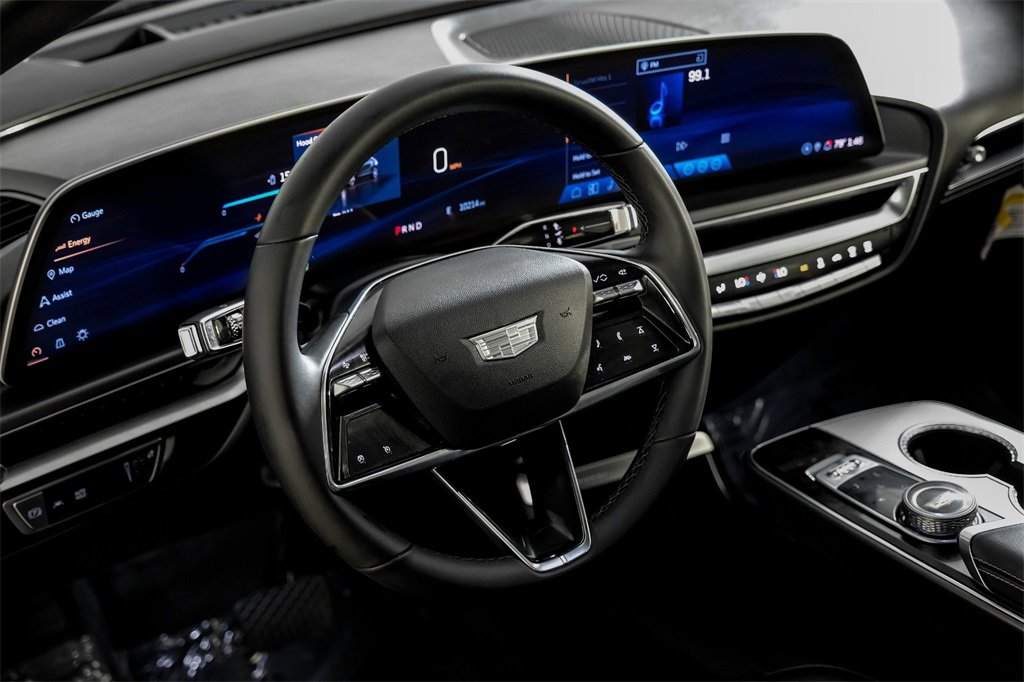 Used 2024 Cadillac Lyriq Tech image 15