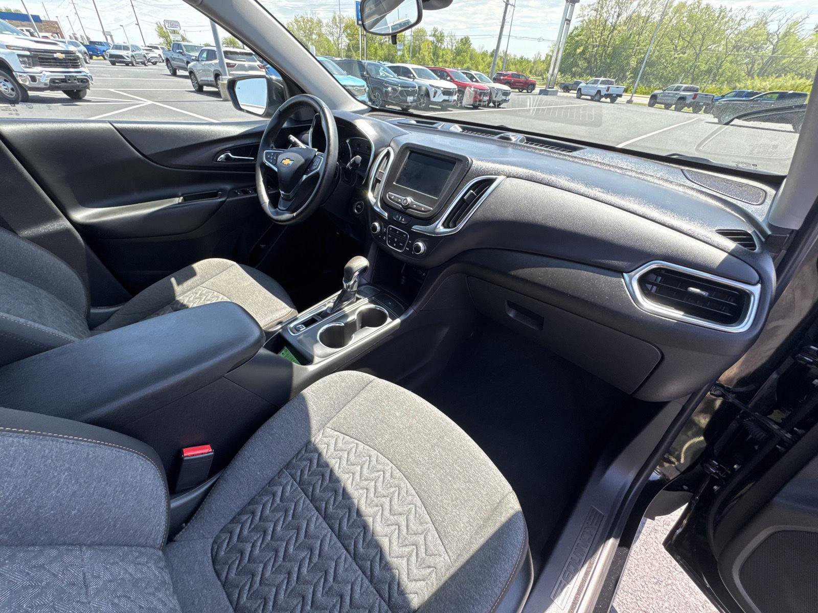 Used 2024 Chevrolet Equinox LT w/ LPO, Floor Liner Package FWD image 18