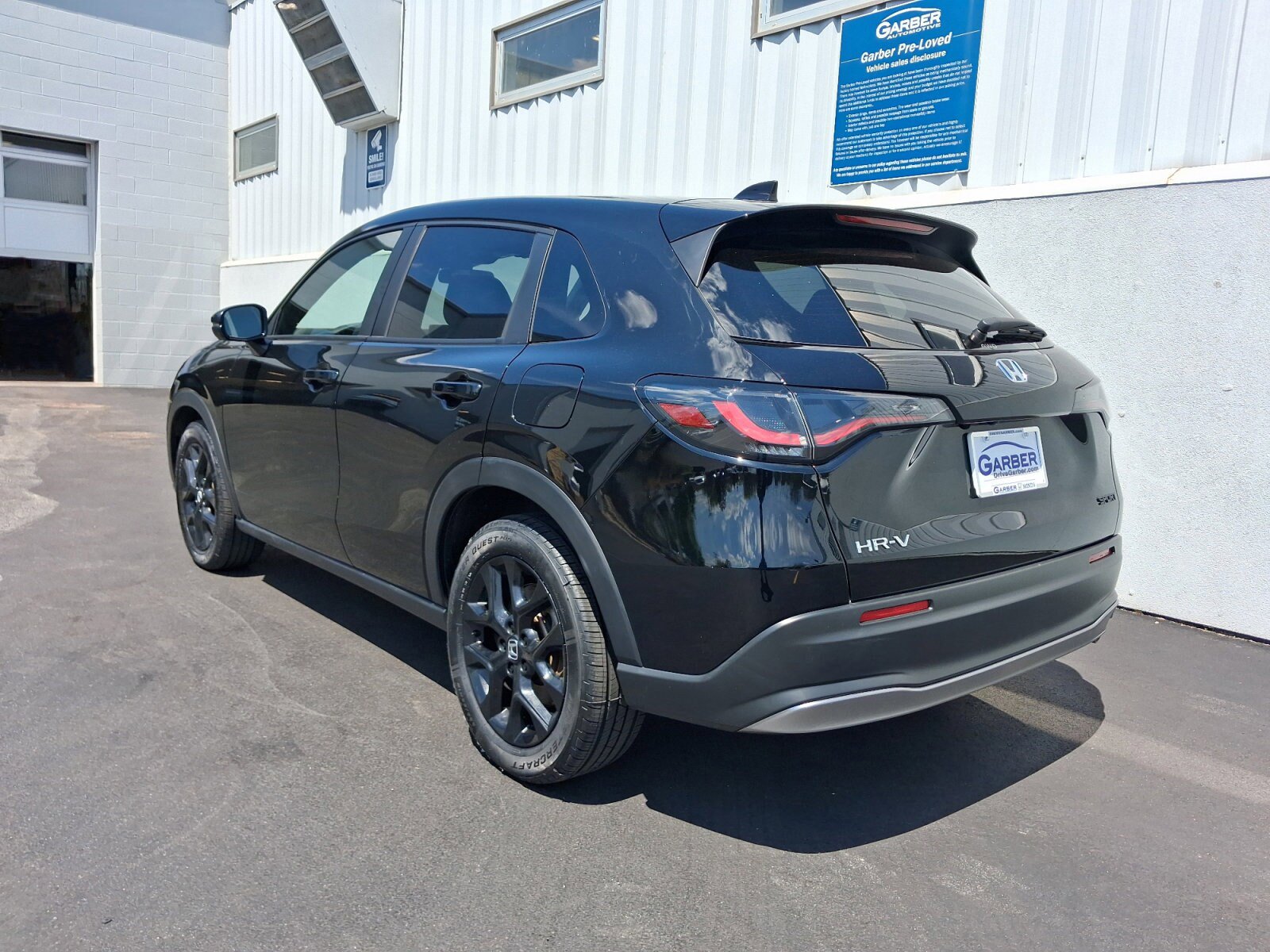 Used 2024 Honda HR-V Sport image 3