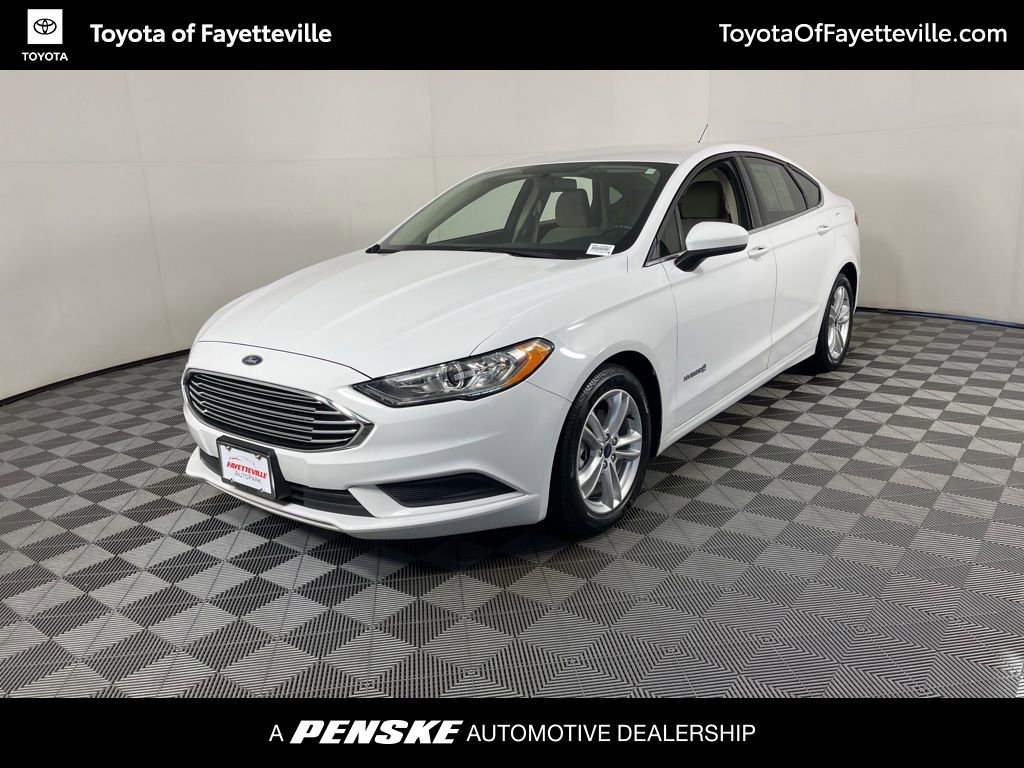 Used 2018 Ford Fusion SE image 1