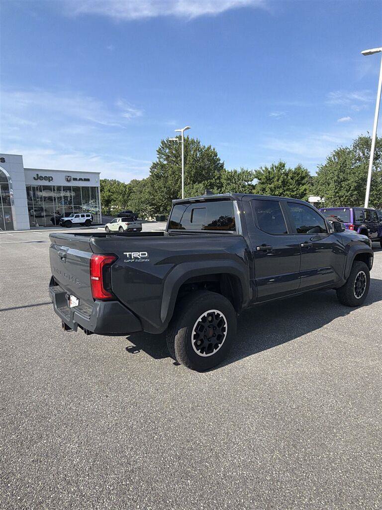 Used 2024 Toyota Tacoma TRD Off-Road w/ TRD Off Road Upgrade Package AWD/4WD image 5