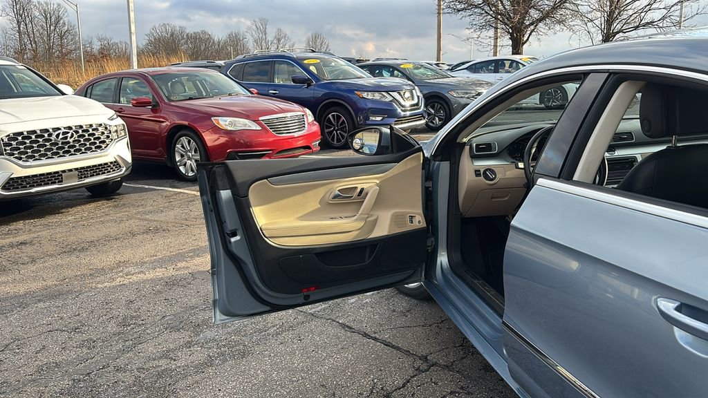 Used 2013 Volkswagen CC Sport image 11