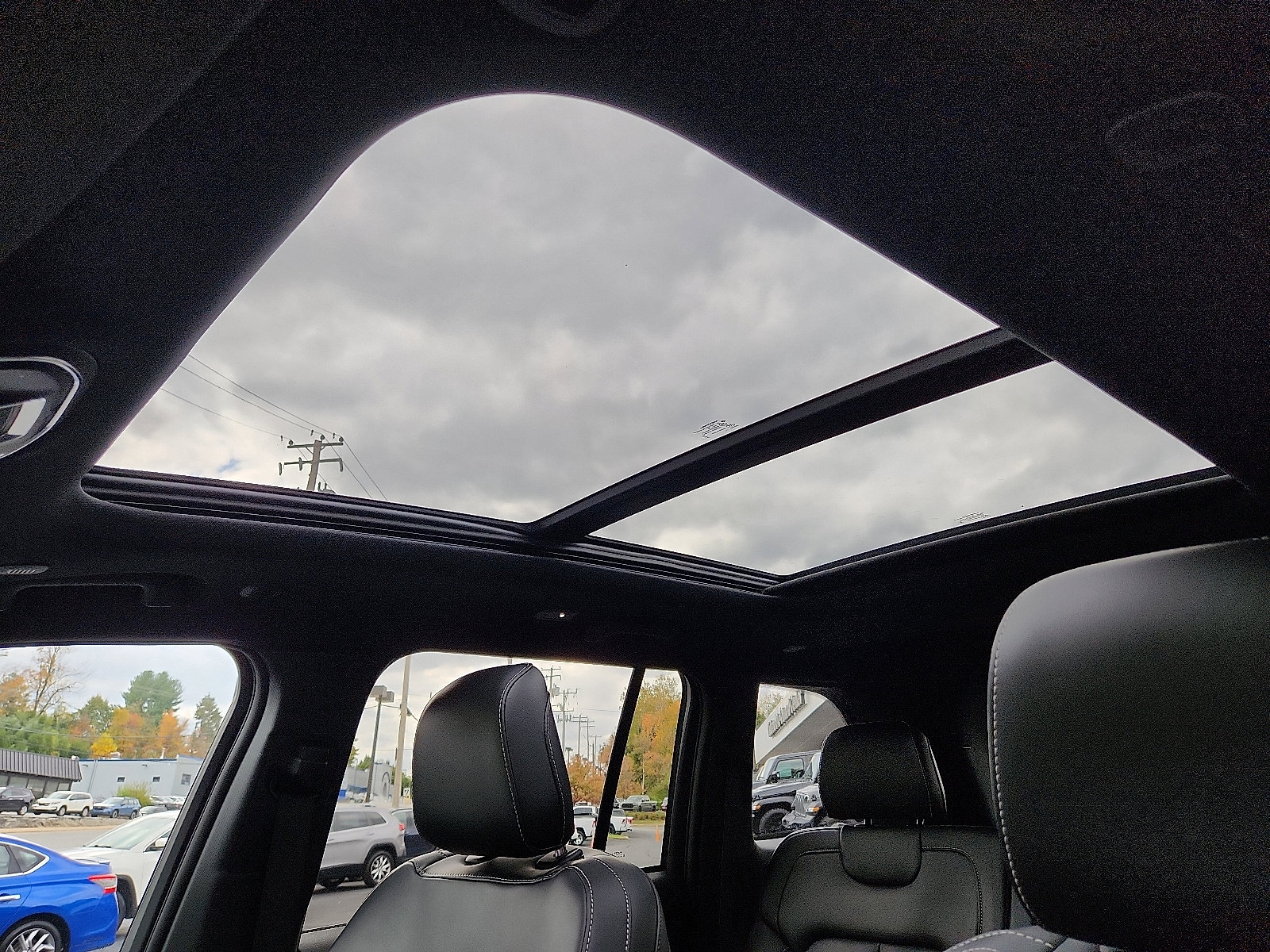 Certified 2025 Jeep Grand Cherokee Limited image 15