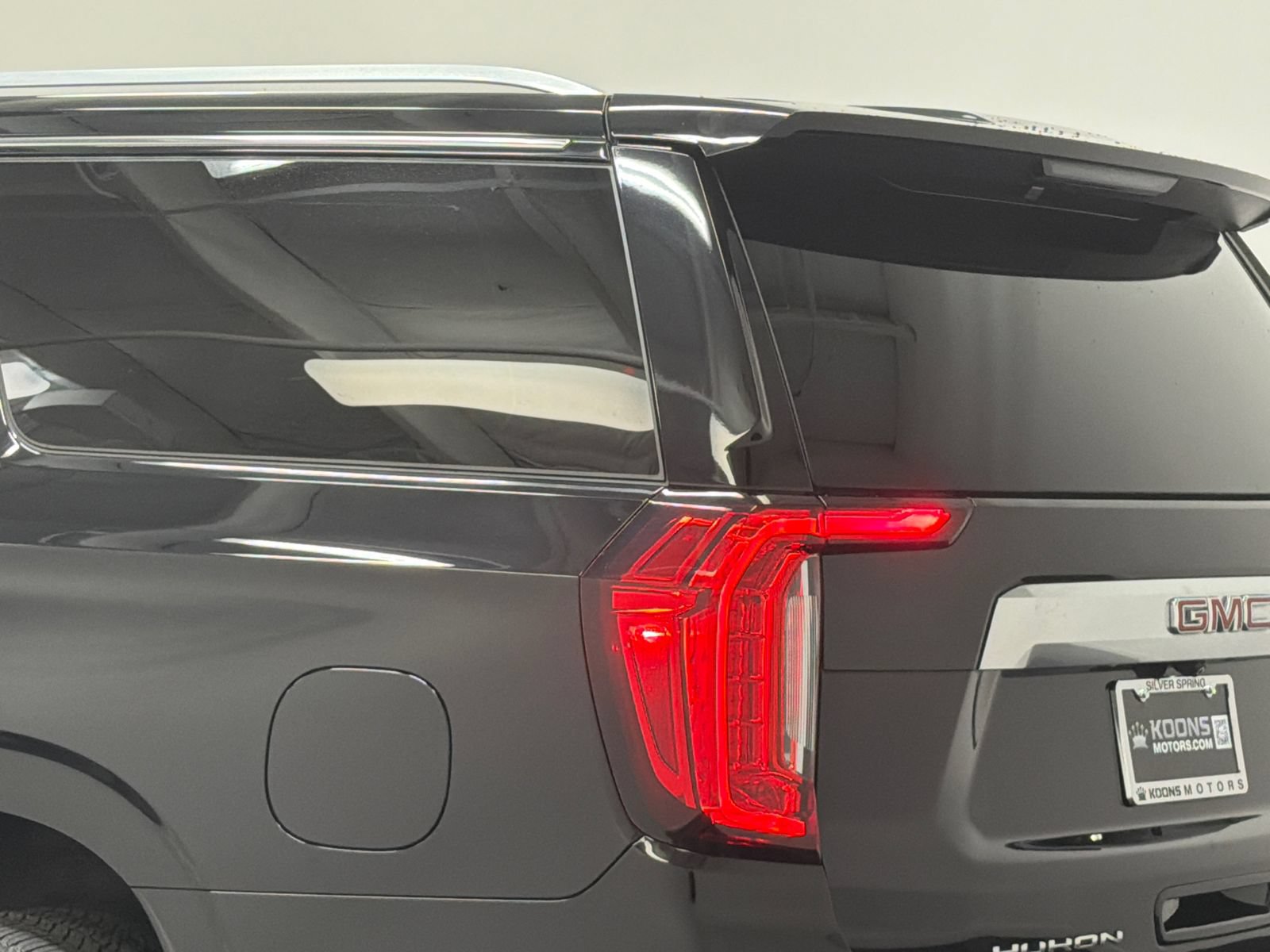 Used 2021 GMC Yukon XL Denali AWD/4WD image 8