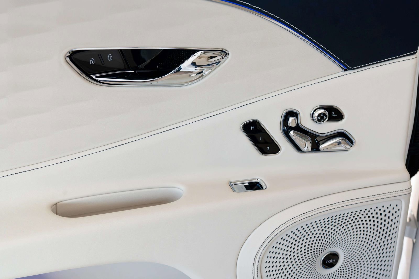 Used 2023 Bentley Flying Spur Azure AWD/4WD image 53