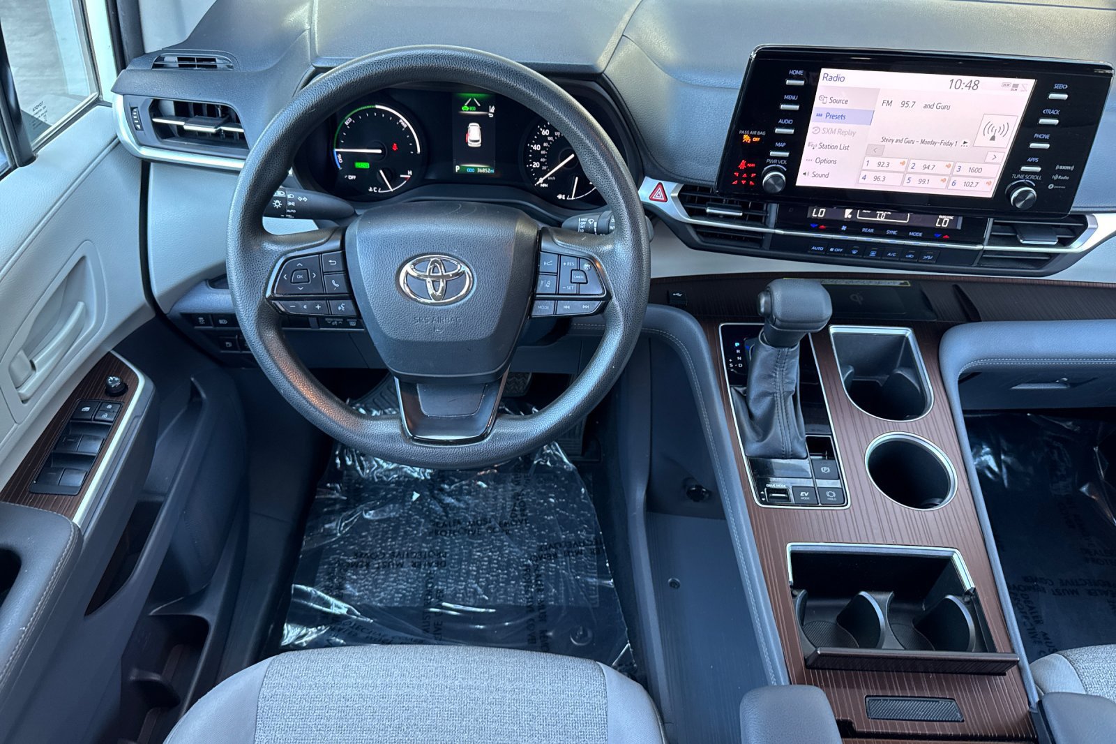 Used 2022 Toyota Sienna LE w/ LE Plus Package AWD/4WD image 15