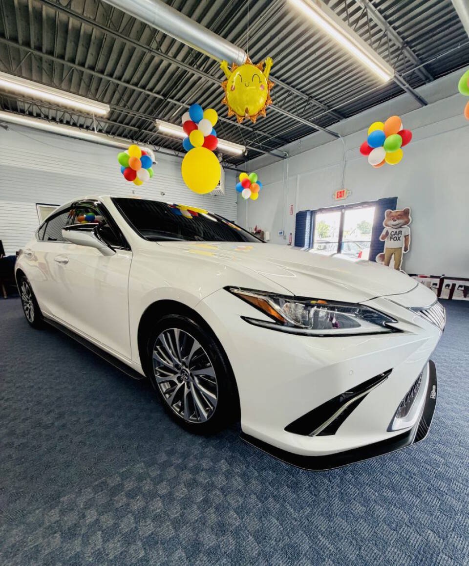 Used 2021 Lexus ES 250 w/ Premium Package AWD/4WD image 4