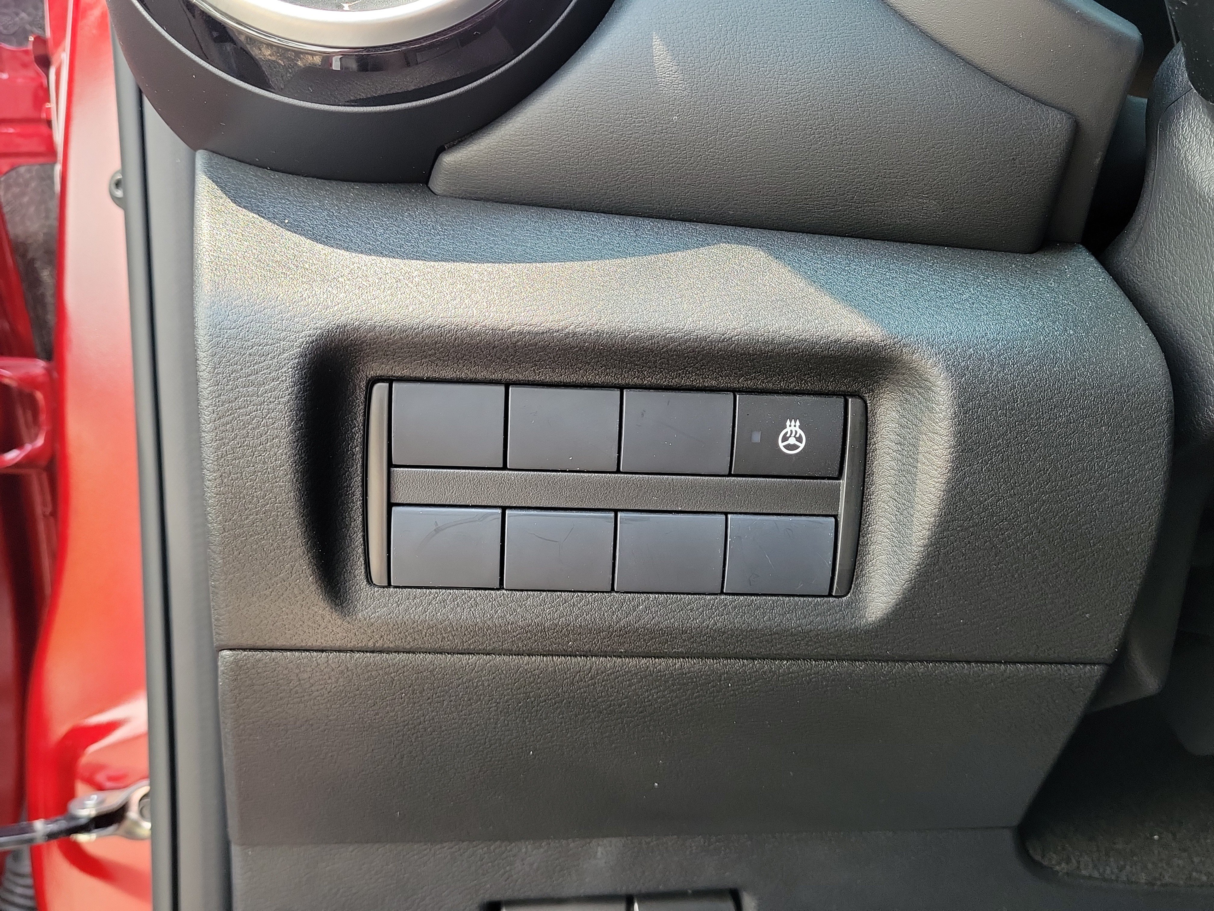 Certified 2024 Nissan Kicks SR w/ SR Premium Package FWD image 32