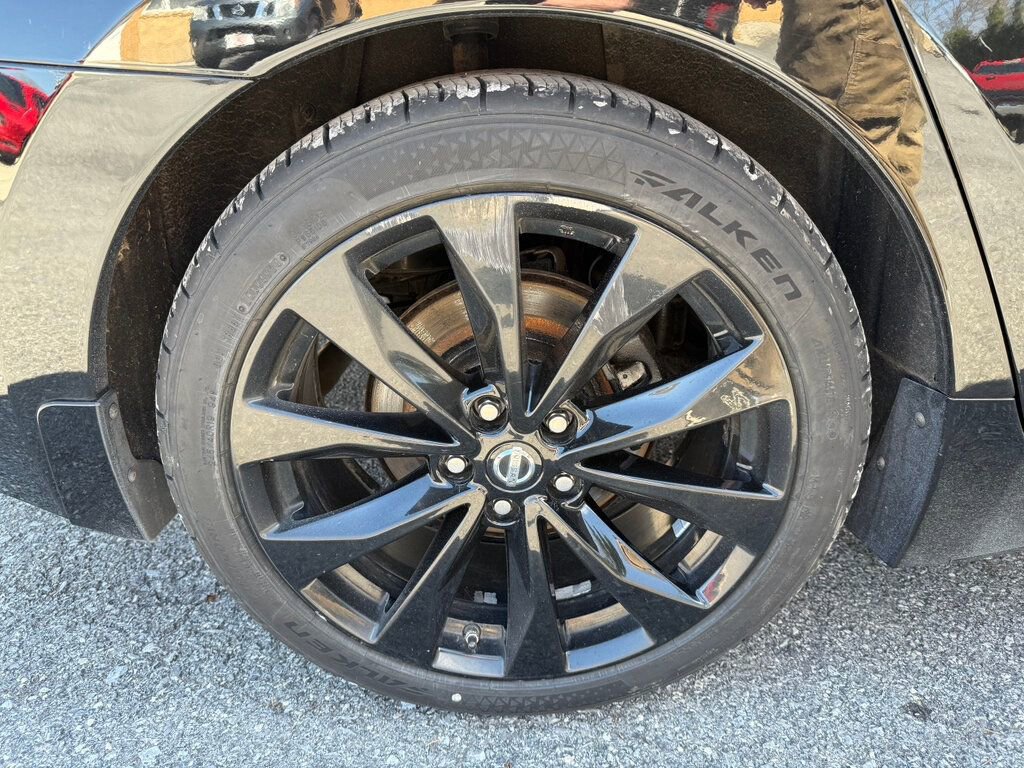 Used 2017 Nissan Maxima SR w/ Midnight Edition image 10