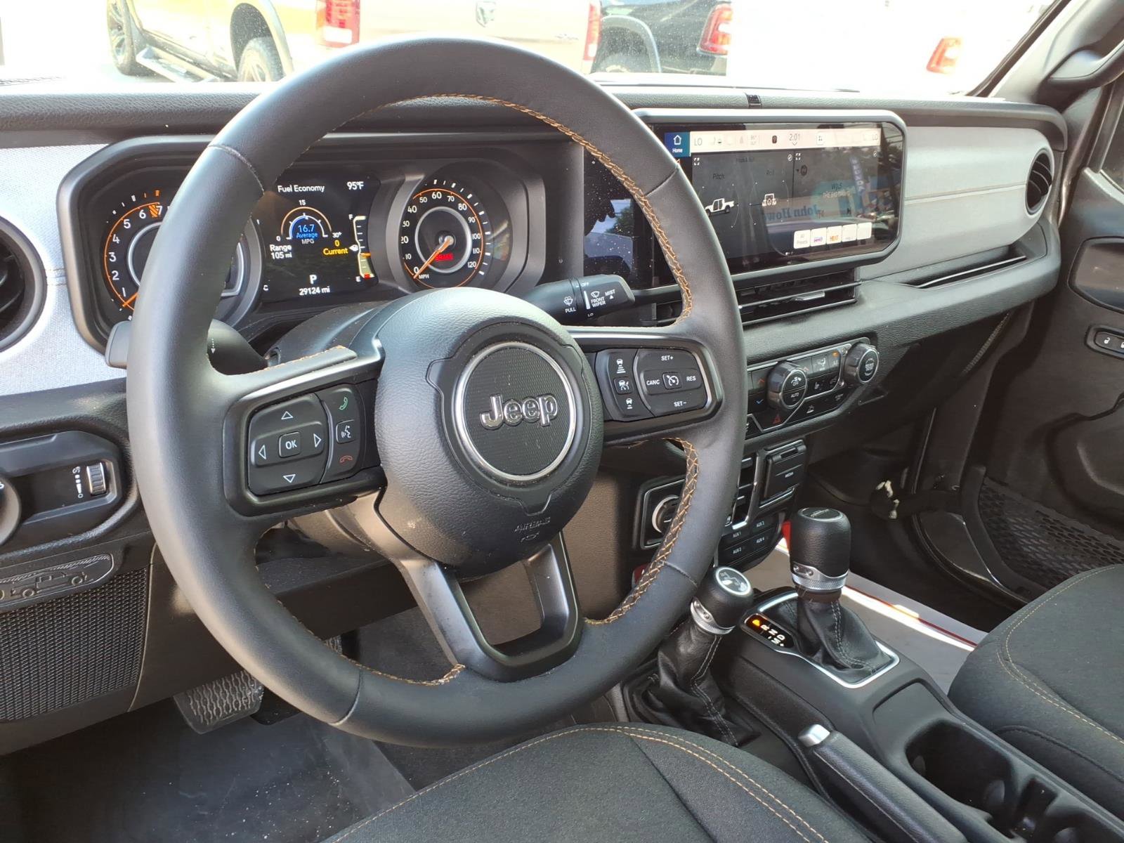 Used 2024 Jeep Gladiator Sport AWD/4WD image 11